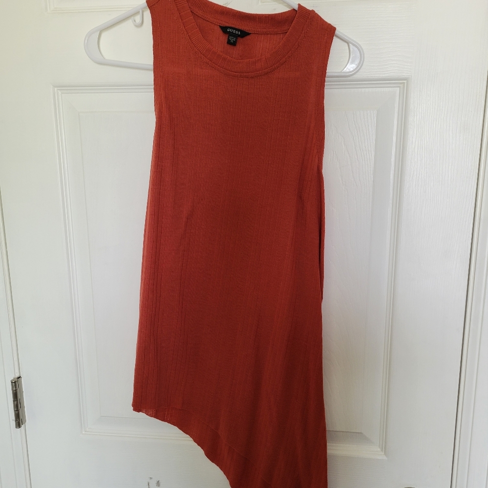 Guess tank